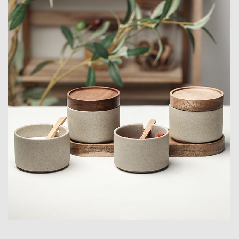 Ceramiczny słoik z bambusową pokrywką